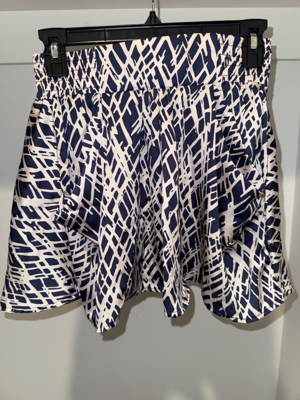 Twenty One Navy & Cream Abstract Print Flowy Skater Skirt with Pockets | Size S